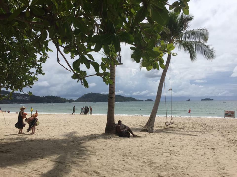 Chusri Hotel Patong Екстериор снимка