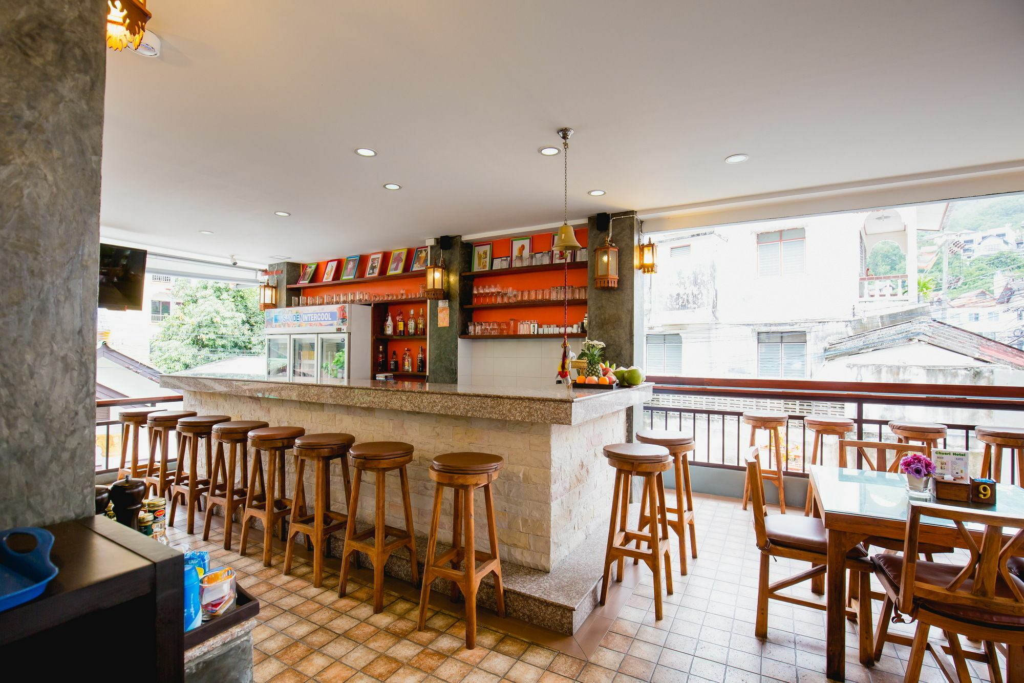Chusri Hotel Patong Екстериор снимка