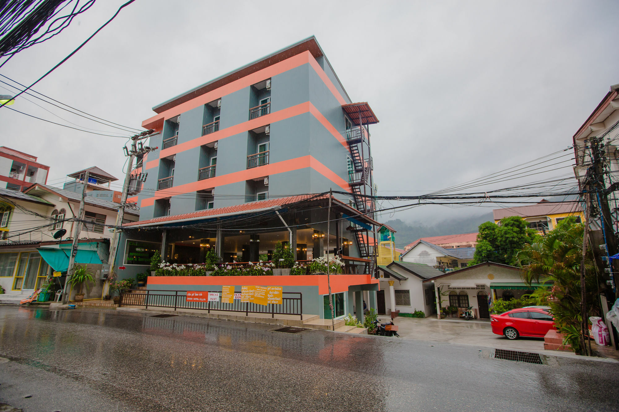 Chusri Hotel Patong Екстериор снимка