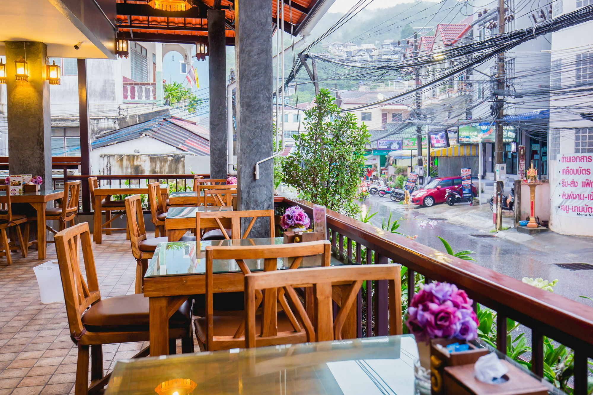 Chusri Hotel Patong Екстериор снимка