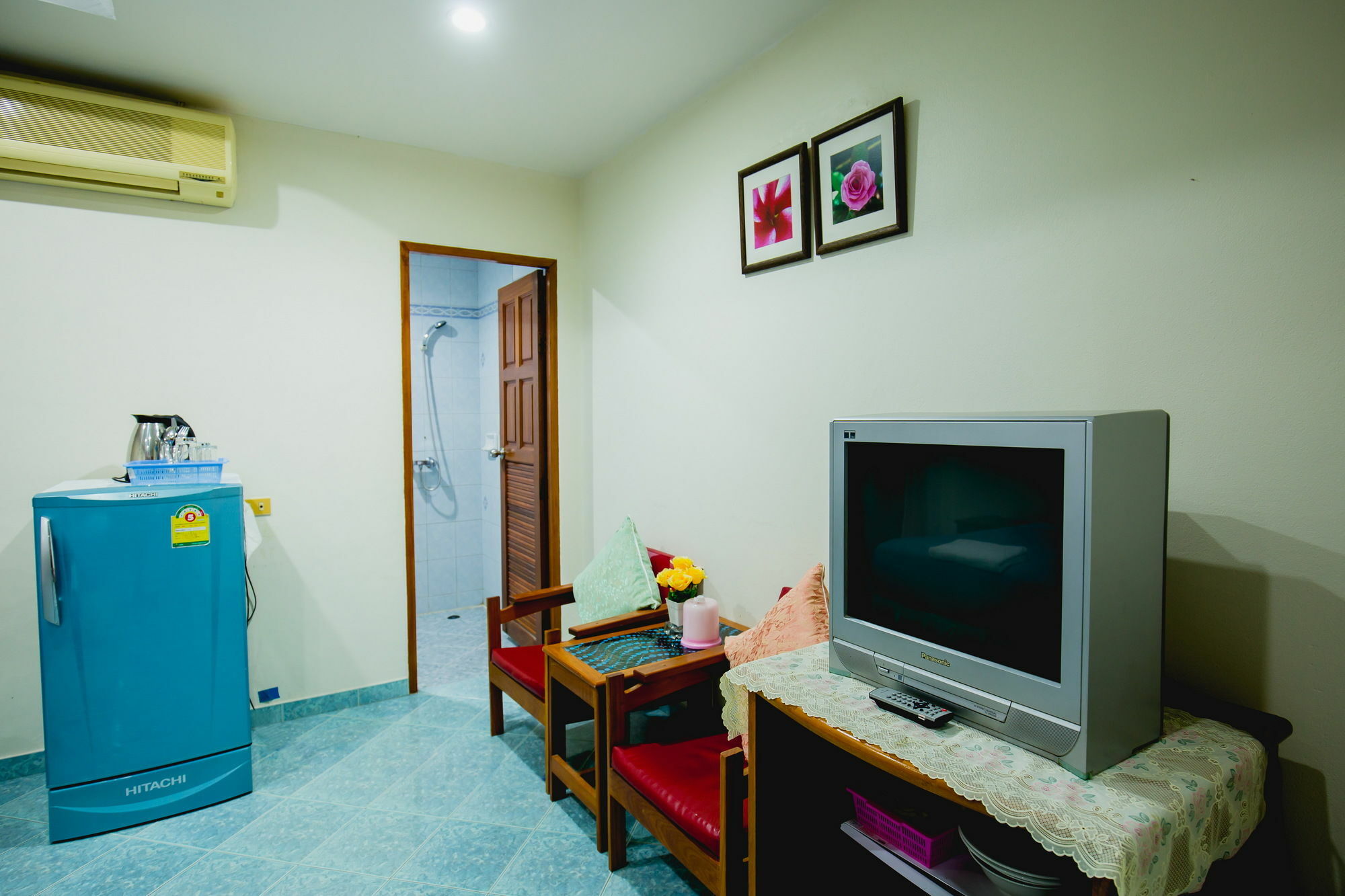 Chusri Hotel Patong Екстериор снимка